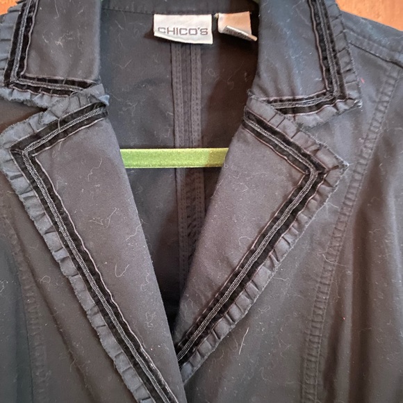 Chico’s blazer with ruffled details size 1 - Picture 2 of 6